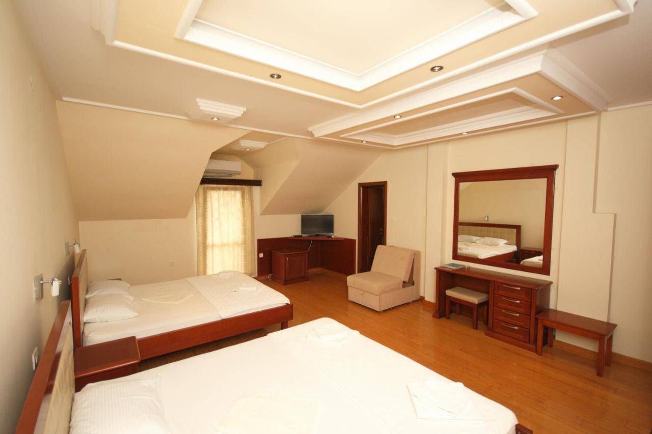 Hotel Rr 헤르섹 외부 사진