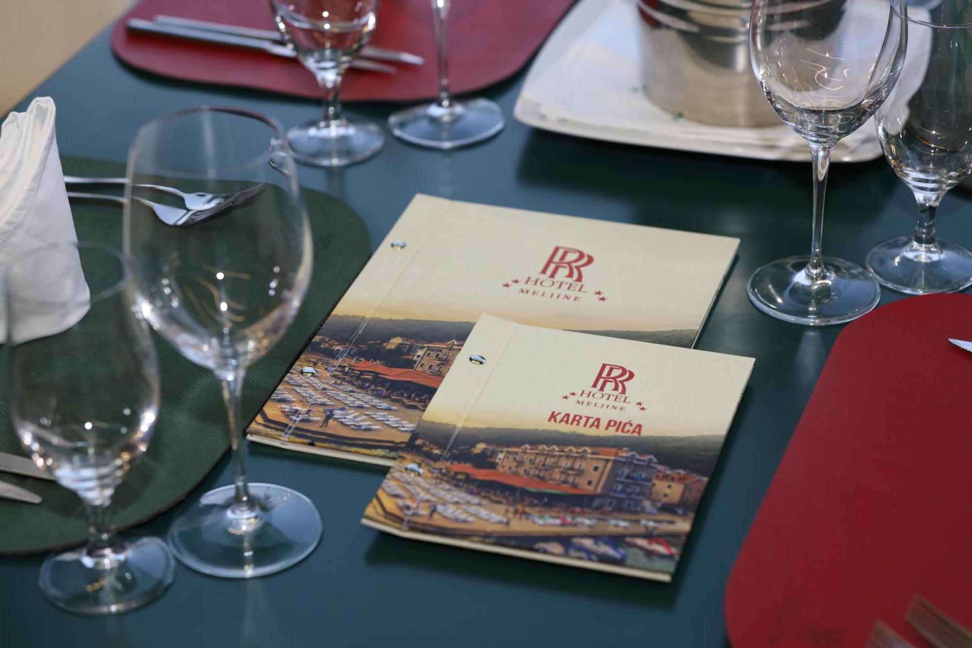 Hotel Rr 헤르섹 외부 사진