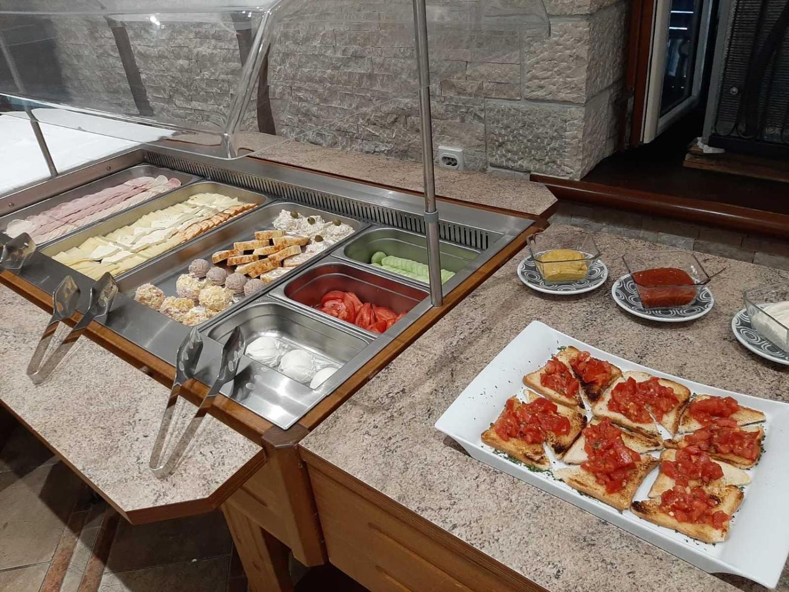 Hotel Rr 헤르섹 외부 사진